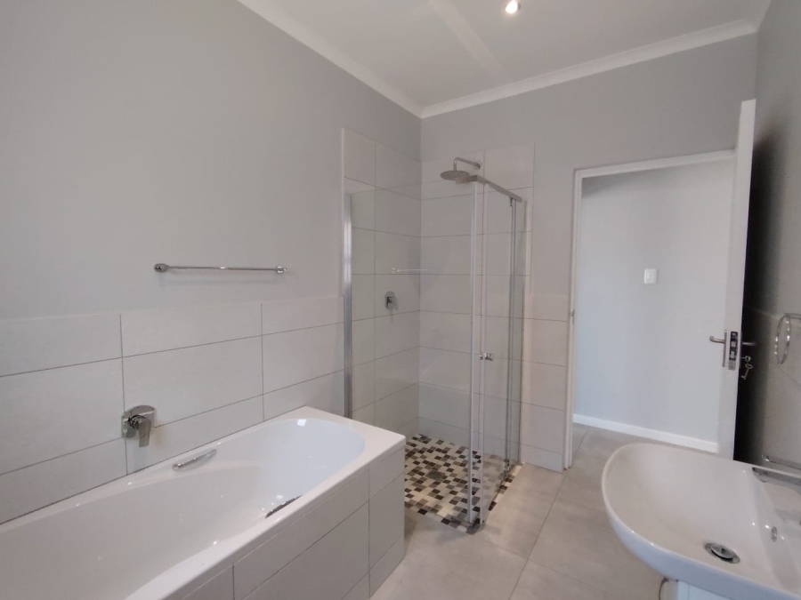 To Let 3 Bedroom Property for Rent in Sedgefield Central Western Cape